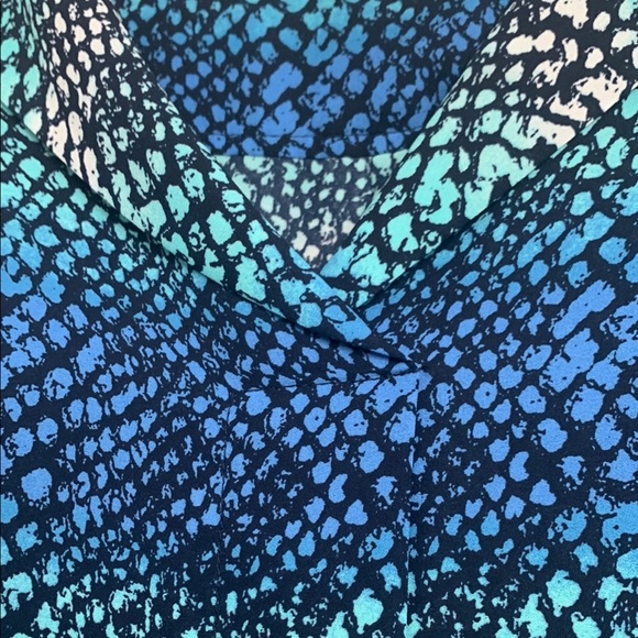 Pure Energy Blue Patterned Women's Top - Picture 5 of 7